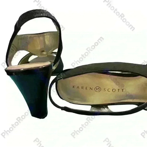 Women’s Hees - Picture 4 of 6